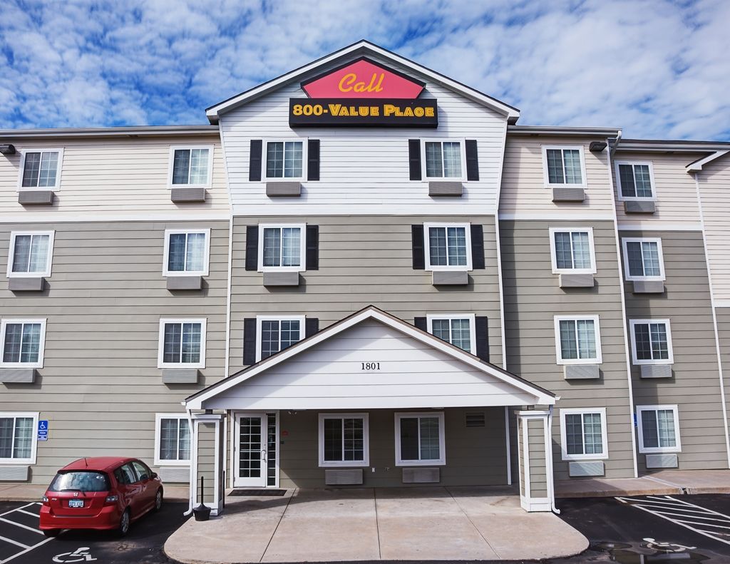 Woodspring Suites Topeka Bagian luar foto