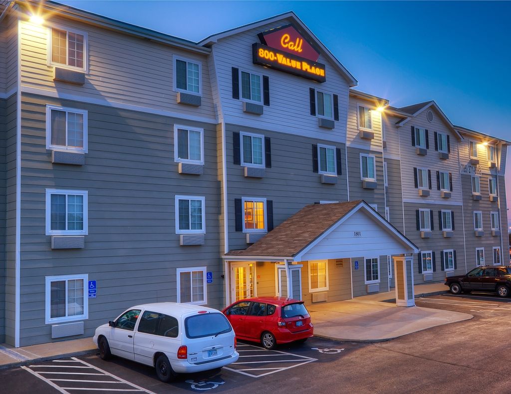 Woodspring Suites Topeka Bagian luar foto
