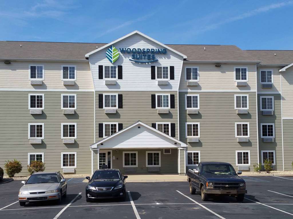 Woodspring Suites Topeka Bagian luar foto